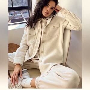 Aritzia Wilfred Free Ganna Shirt Jacket - Heather Bone Small